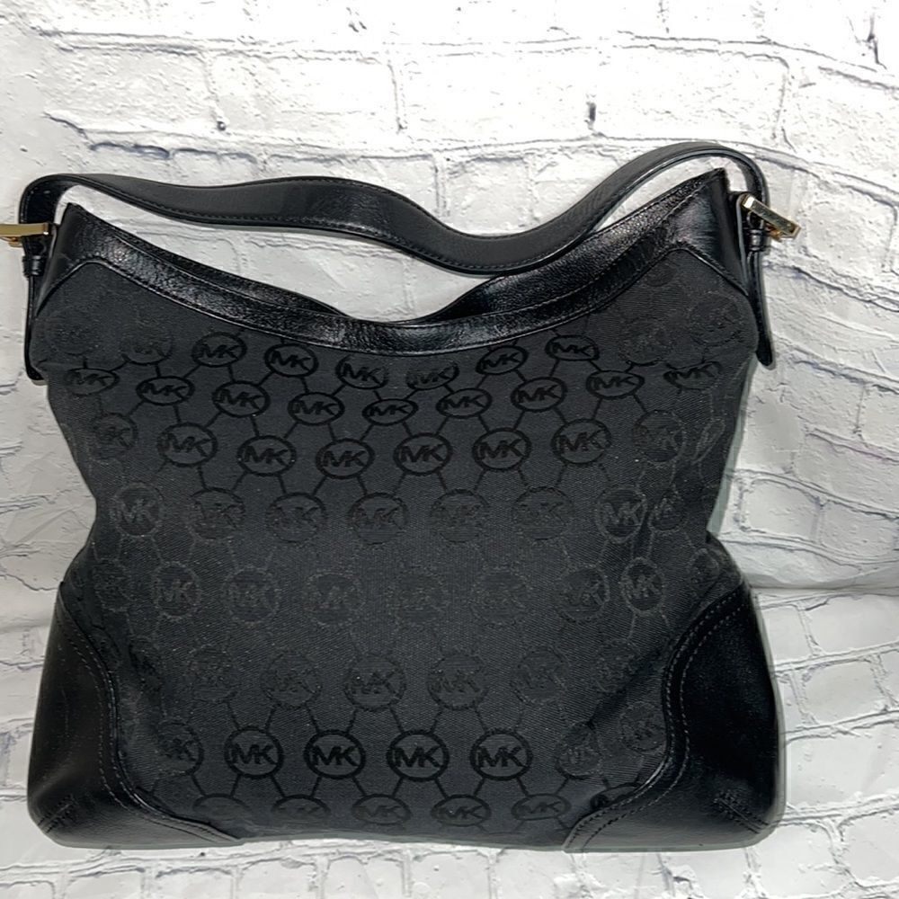 Michael Kors Black Signature Canvas and Leather Millbrook Hobo - Picture 3 of 14